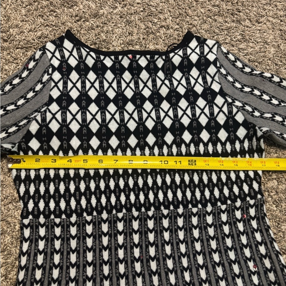 DRESS NY Collection Black and White Long Sleeve - Picture 6 of 9